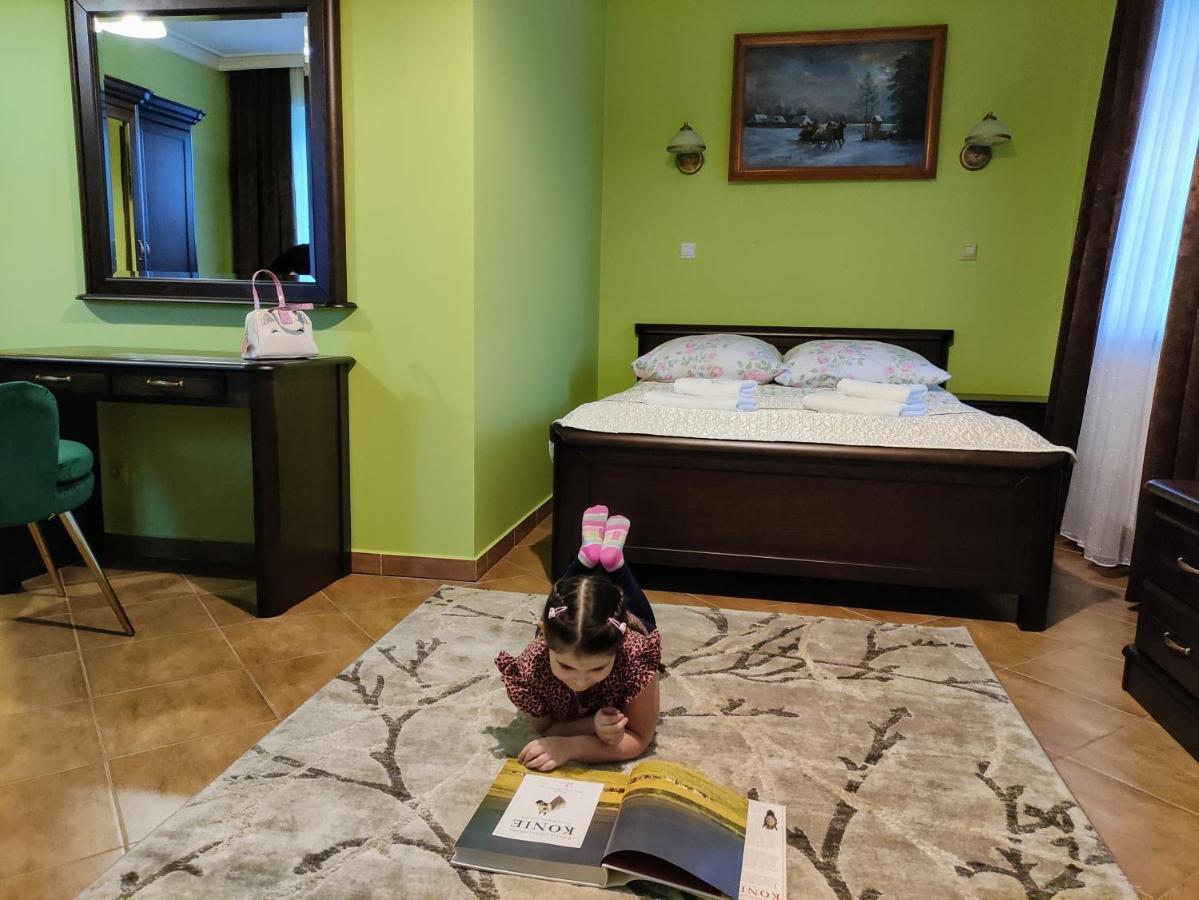 Bed and Breakfast Dwor Bartnika Narewka Екстер'єр фото